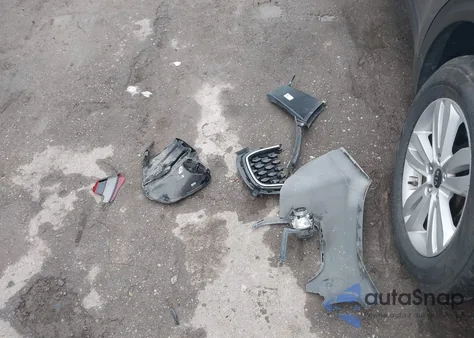 2017 Kia Sportage Lx z USA, uszkodzony, nr VIN KNDPMCAC1H7040510